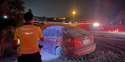 Kırıkkale'de devrilen otomobildeki 3 kişi yaralandı