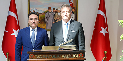 KKTC Bayındırlık ve Ulaştırma Bakanı Erhan Arıklı'dan Vali Çiçek'e ziyaret