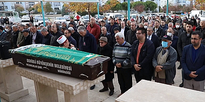 Kovid-19 tedavisi gören doktor yaşam mücadelesini kaybetti