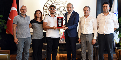 KTO Başkanı Gülsoy YKS Sayısal birincisini konuk etti