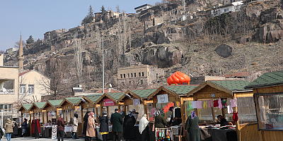Maharetli Eller Kadın Üretici Pazarı bu hafta da vatandaşların uğrak yeri oldu