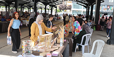 ‘Maharetli Eller Kadın Üretici Pazarı’ yeni yerinde meraklılarıyla buluştu
