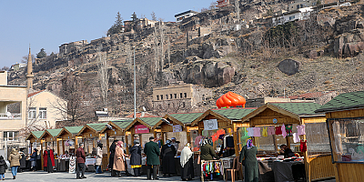 Maharetli eller kaldığı yerden devam