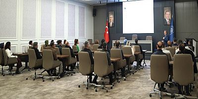 Melikgazi'de “Protokol Kuralları ve Adab-ı Muaşeret” eğitimi