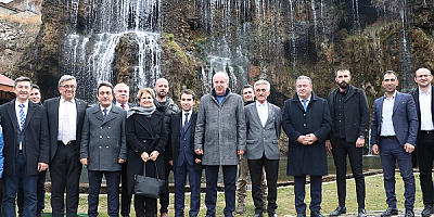 Memleket Partisi Genel Başkanı İnce, Kayseri'de esnaf ziyaretinde bulundu