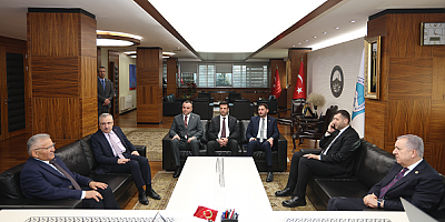 MHP Genel Başkan Yardımcısı Durmaz'dan Kayseri Büyükşehir Belediye Başkanı Büyükkılıç'a Ziyaret