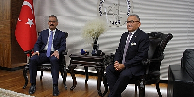 Milli Eğitim Bakanı Özer, Başkan Büyükkılıç'ı Ziyaret Etti