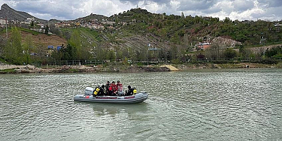 Munzur Çayı'nda kaybolan 3 kişinin bulunması için baraj gölü boşaltılıyor