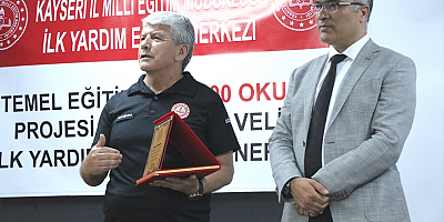Nefes borusuna su kaçan öğretmeni ilk yardım eğitmeni meslektaşı kurtardı