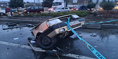 Nevşehir'de kazada  otomobil ikiye ayrıldı1 kişi öldü