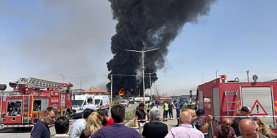 Niğde'de atık yağ geri dönüşüm tesisinde yangın çıktı
