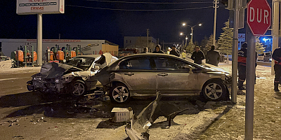 Niğde'de zincirleme trafik kazasında 7 kişi yaralandı