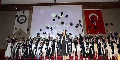 NNYÜ Diş Hekimliği fakültesi ilk mezunlarını verdi