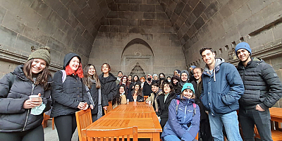 Öğrenci dostu Büyükşehir'den eğitime destek