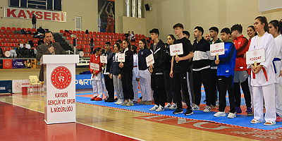 Okul Sporları Karate Gençler A-B Grup müsabakaları Kayseri'de başladı