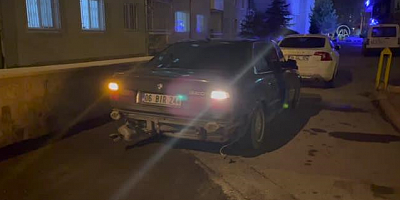 Polisin kovaladığı şüpheli otomobilini bırakıp kaçtı
