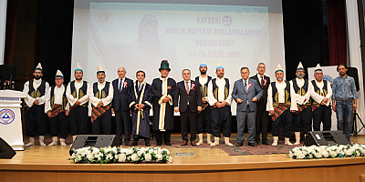 Prof. Dr. Aykut Özdarendeli Yılın Ahisi Seçildi