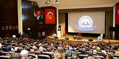 Rektör Prof. Dr. Altun, 2209 Projelerinde Yer Alan Öğrenciler ile Bir Araya Geldi