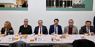 Rektör Prof. Dr. Altun, Eczacılık Fakültesi Öğrencileri ile İftar Yaptı