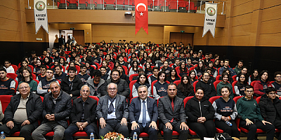 Rektör Prof. Dr. Altun, Kayseri Lisesi Öğrencileri ile Buluştu