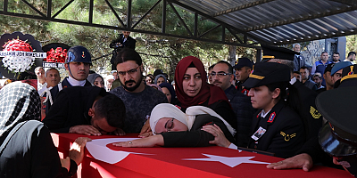Rize'de trafik kazasında şehit olan Uzman Çavuş Özsoy son yolculuğuna uğurlandı