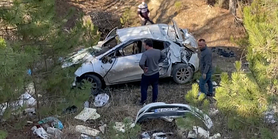 Şarampole devrilen otomobildeki 3 sözleşmeli er yaralandı