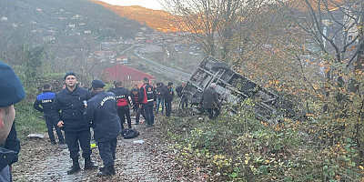 Şarampole devrilen servis aracındaki 1 öğrenci öldü, 18 kişi yaralandı