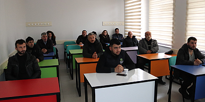 Sarıoğlan'da çiftçilere tarımsal sulama eğitimi verildi
