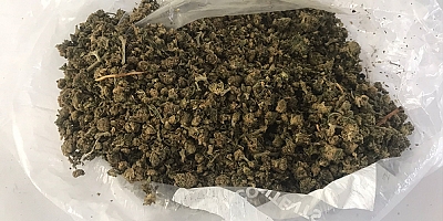 Sarız'da  baca deliğine saklanmış uyuşturucu madde ele geçirildi