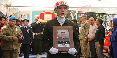 Şehit Piyade Uzman Çavuş Mustafa Çakmak Hatay'da son yolculuğuna uğurlandı