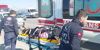Seyir halindeki otomobilden atlayan kadın yaralandı