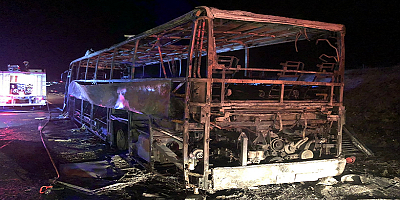 Seyir halindeki yolcu otobüsünde çıkan yangın söndürüldü