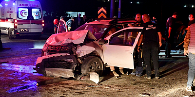 Sivas'ta iki aracın karıştığı kazada 1 kişi öldü, 9 kişi yaralandı