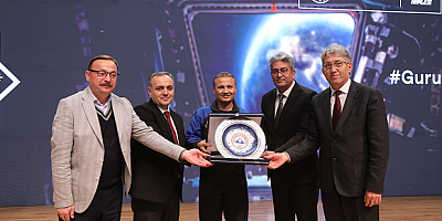 Sanayi ve Teknoloji Bakanı Kacır ve Türkiye'nin İlk Astronotu Alper Gezeravcı ERÜ Öğrencileriyle Buluştu