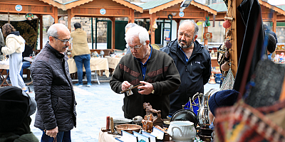 Talas Antika pazarı tutkuya dönüştü