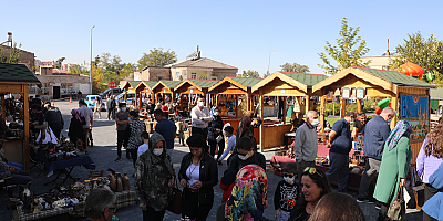 Talas'ın vazgeçilmesi ''Antika pazarı'' hız kesmeden devam