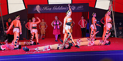 Talas'ta akrobasi sirki yaz akşamlarına renk katıyor