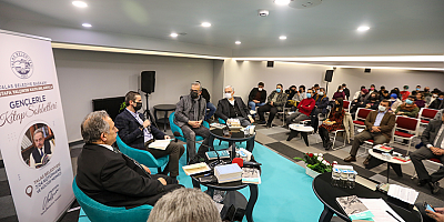 Talas'ta “Gençlerle Kitap Sohbetleri” programı yine yoğun ilgi gördü