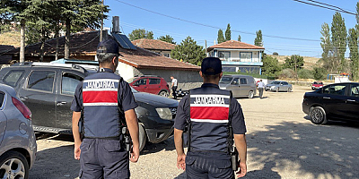 Tarla meselesi yüzünden çıkan silahlı ve bıçaklı kavgada 4 kişi yaralandı