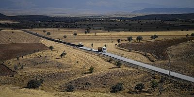 Tomarza-Talas Kırsal Yolunda Genişletme ve Sıcak Asfalt Çalışması