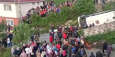 Trabzon'da belediye otobüsü şarampole yuvarlandı: Çok sayıda yaralı var