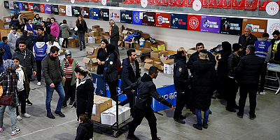 Türkiye'nin farklı illerinde toplanan yardımlar deprem bölgesine Kayseri'den ulaştırılıyor