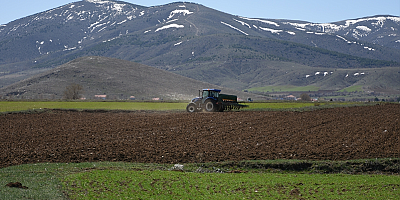 Türkiye'nin nohut depolarından Kırşehir'de tohumlar toprakla buluştu