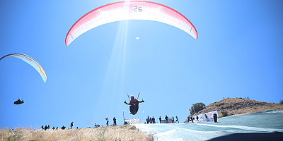 Türkiye yamaç paraşütü şampiyonası başlıyor
