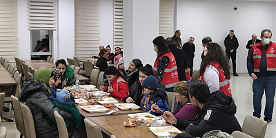 Ukrayna'dan tahliye edilen Ahıska Türkleri Bursa'ya geldi