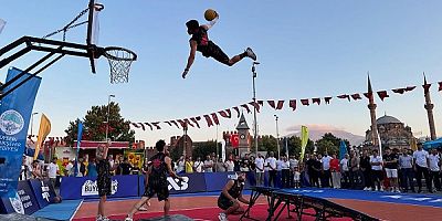 FIBA onaylı 3x3 Uluslararası Basketbol Turnuvası, Cumhuriyet Meydanı’nda