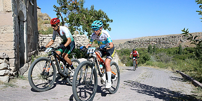 Uluslararası Kayseri MTB Cup Dağ Bisikleti Yarışları'nın birinci etabı koşuldu
