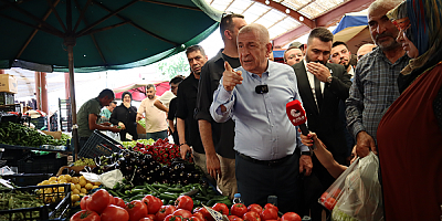 Ümit Özdağ halk pazarını ziyaret etti