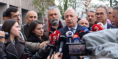  Ümit Özdağ, Kemal Kılıçdaroğlu'nun yargılandığı davaya katıldı