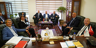 Ümit Özdağ, Yusuf Halaçoğlu'nu ziyaret etti